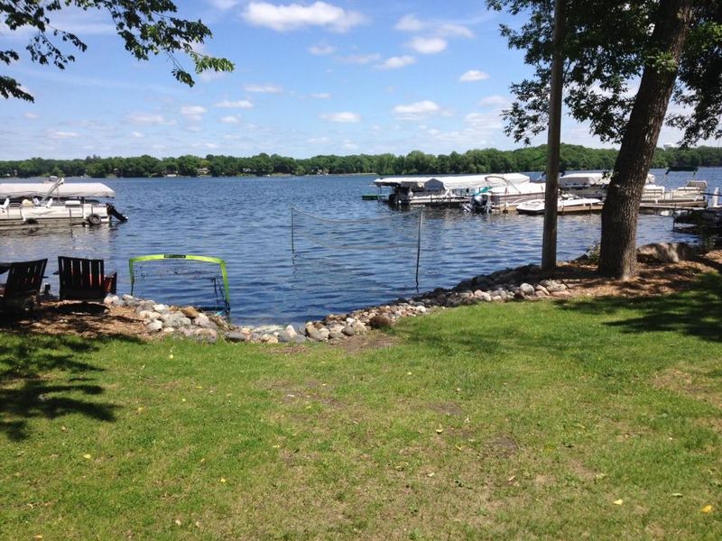 5854 W Bald Eagle Blvd, White Bear Lake, MN 55110