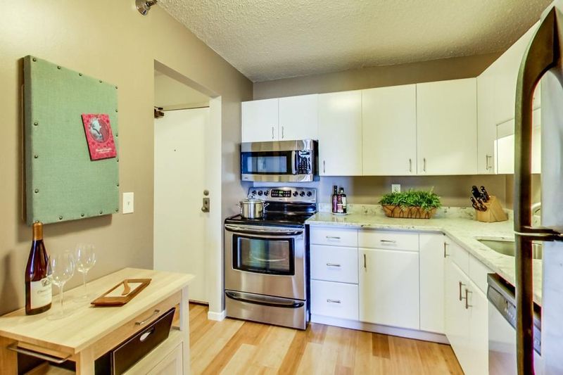 78 E 10th St E #R1608, Saint Paul, MN 55101