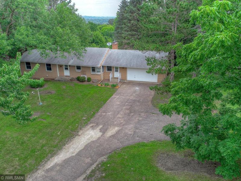 3200 Loop Rd N, Burnsville, MN 55306