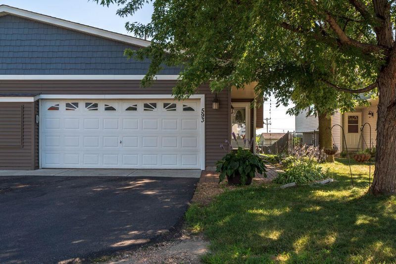 593 Kendall Dr, Hastings, MN 55033