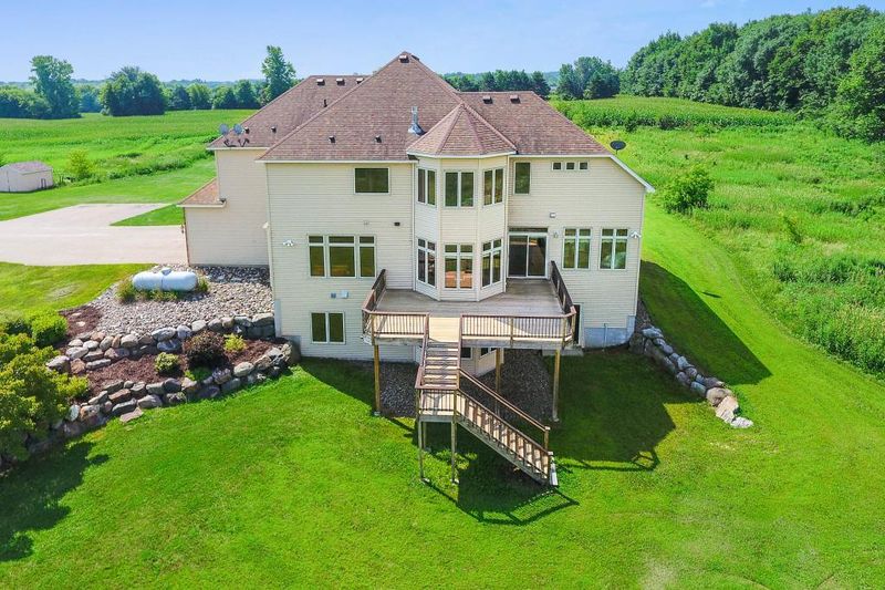 17890 Mushtown Rd, Prior Lake, MN 55372