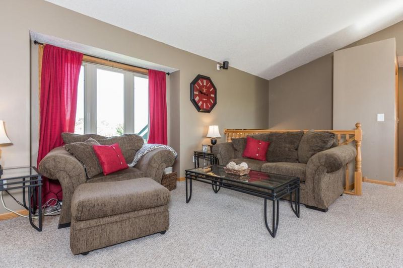 30931 Regal Ave, Shafer, MN 55074