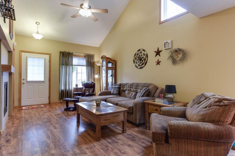 1544 Serenity Ln, Waconia, MN 55387