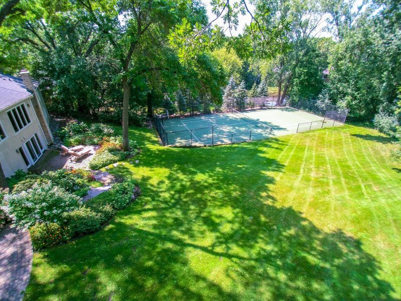 6650 Parkwood Rd, Edina, MN 55436