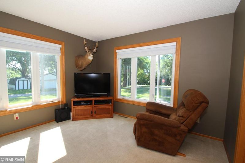 8274 163rd St, Kimball, MN 55353