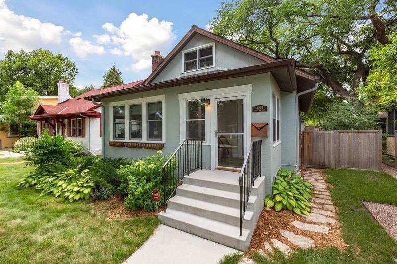 4044 Grand Ave S, Minneapolis, MN 55409