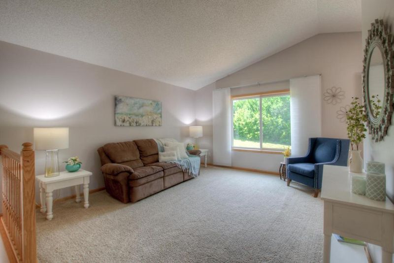 525 Emerson Ave N, Montrose, MN 55363
