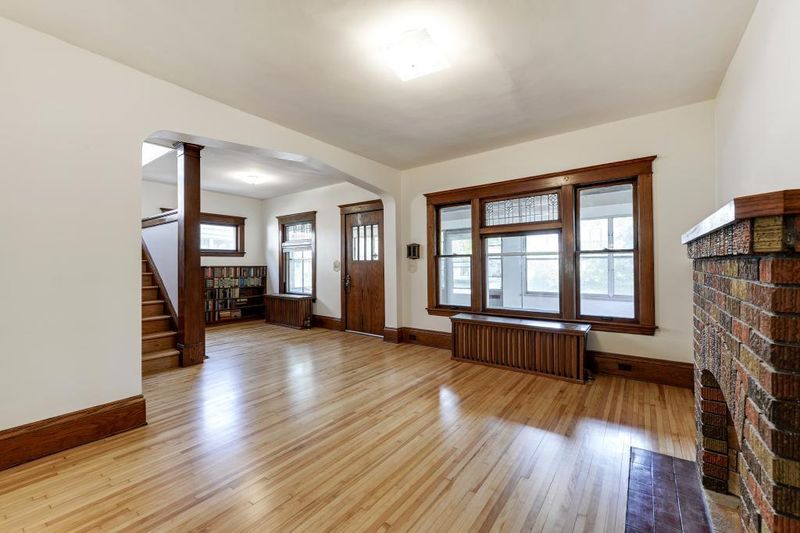 3936 Grand Ave S, Minneapolis, MN 55409