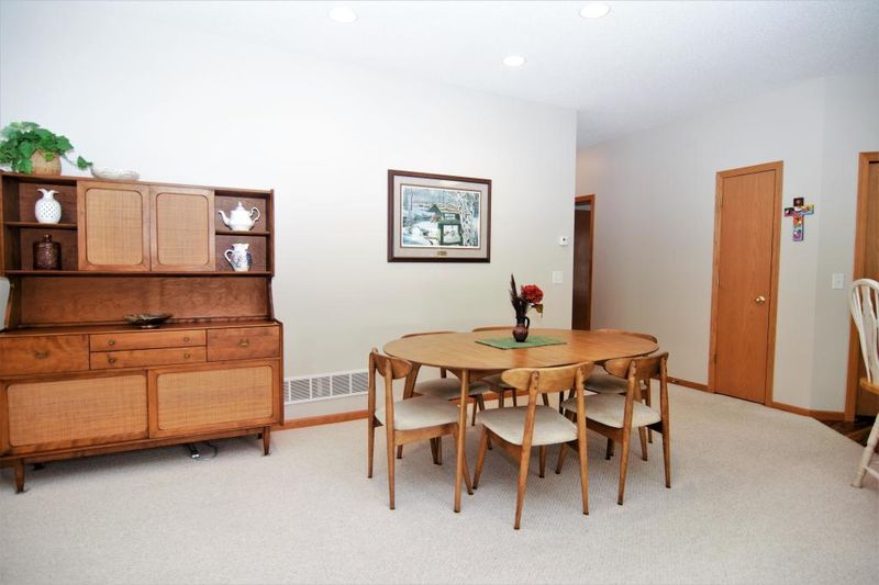 2136 Langston Ln NE, Saint Michael, MN 55376
