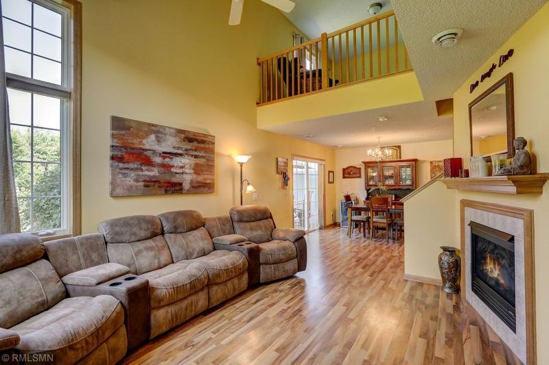 6433 Lakota Trl, Lino Lakes, MN 55014