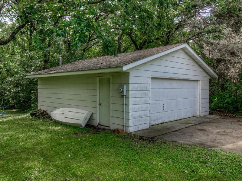7162 100th Ave SE, Clear Lake, MN 55319