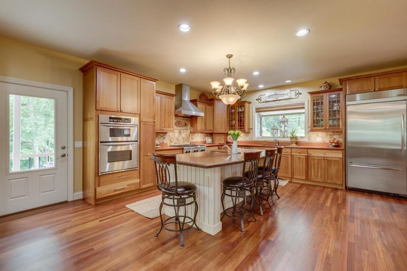 403 60th St, Clear Lake, WI 54005