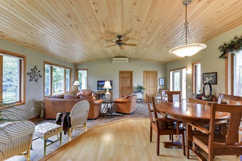 11843 Highway 212, Glencoe, MN 55336