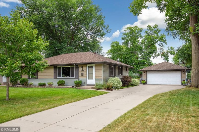 9719 Columbus Ave S, Bloomington, MN 55420