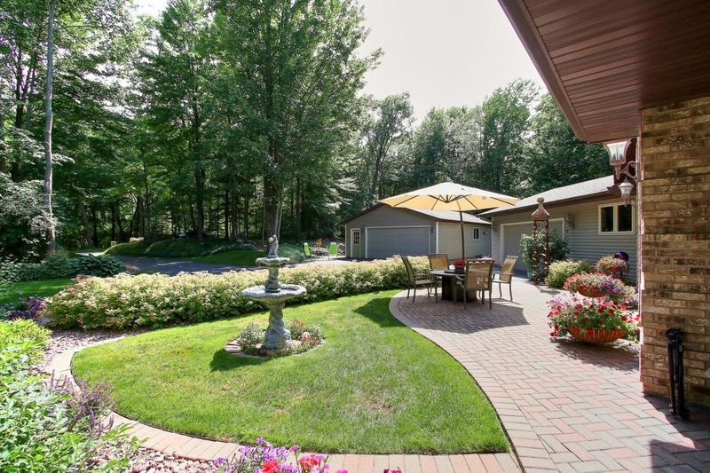 5430 Woodcrest Highlands Rd, Eau Claire, WI 54701
