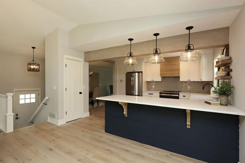 16300 Temple Ter, Minnetonka, MN 55345