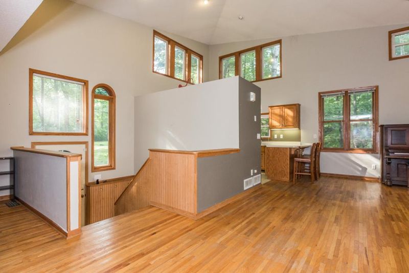 2042 Burnett Dr, Mora, MN 55051