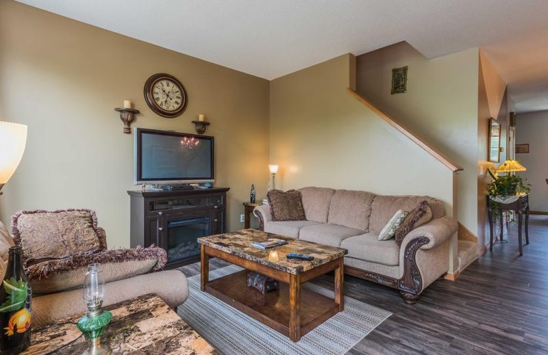 7542 Brunswick Ave N, Brooklyn Park, MN 55443