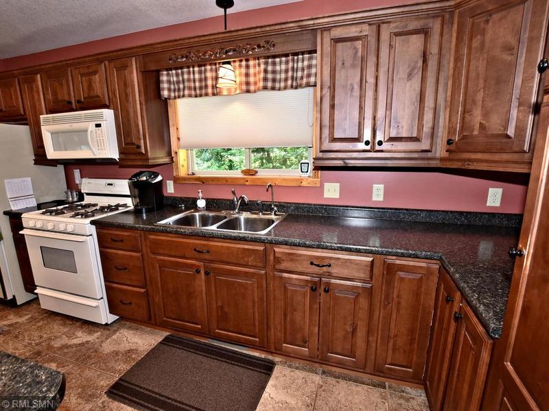 4038 County Road 13, Barnum, MN 55707