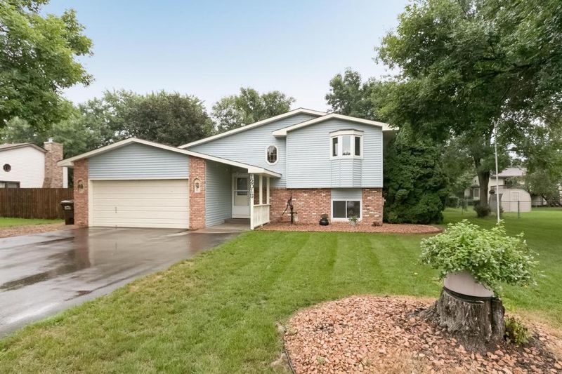 12016 Nevada Ct, Champlin, MN 55316