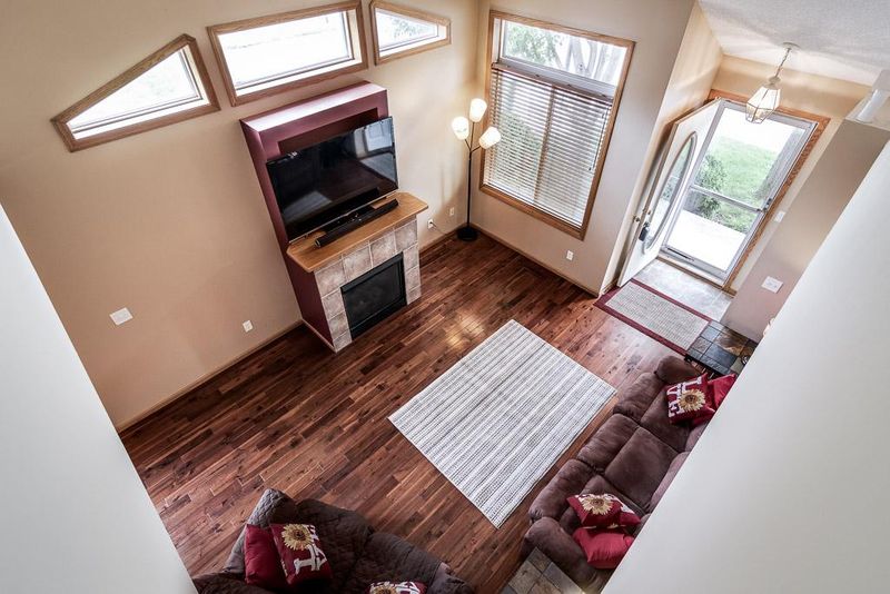 1670 Chadum Ln, Shakopee, MN 55379