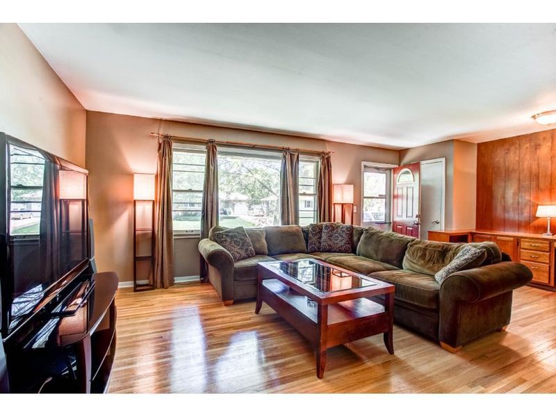 6812 Orchard Ave N, Brooklyn Center, MN 55429