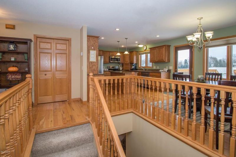 1003 Curt Felt Rd, Alexandria, MN 56308