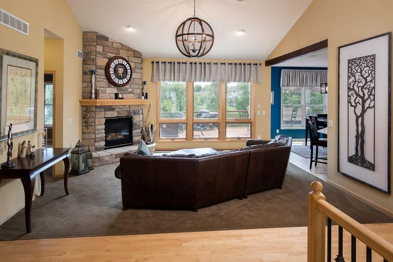 6821 Featherstone Dr, Savage, MN 55378