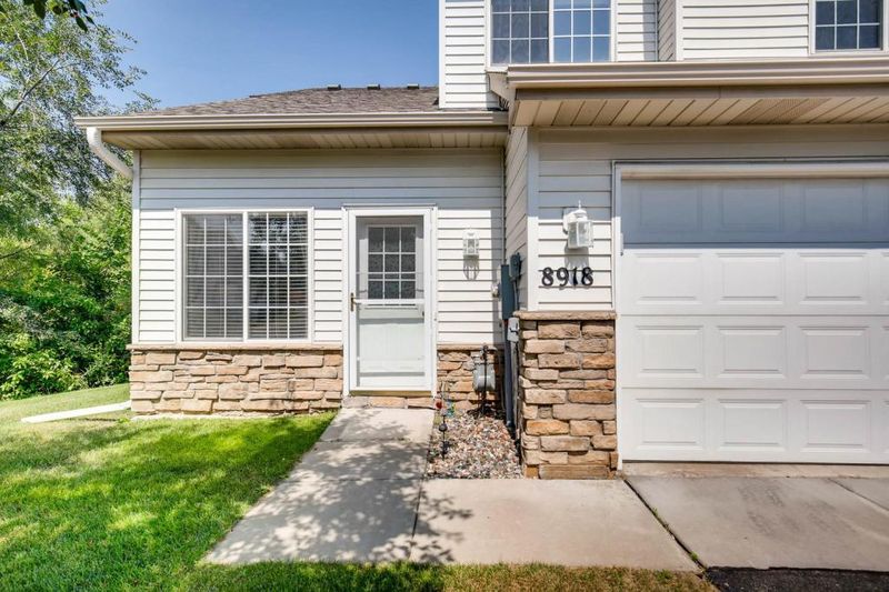 8918 Pheasant Ln, Saint Bonifacius, MN 55375