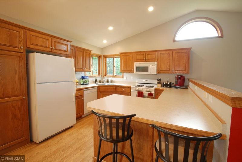 11908 N Meadow Curve, Lindstrom, MN 55045