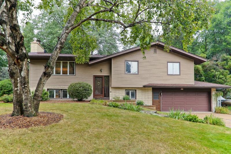 3467 Richmond Ave, Shoreview, MN 55126