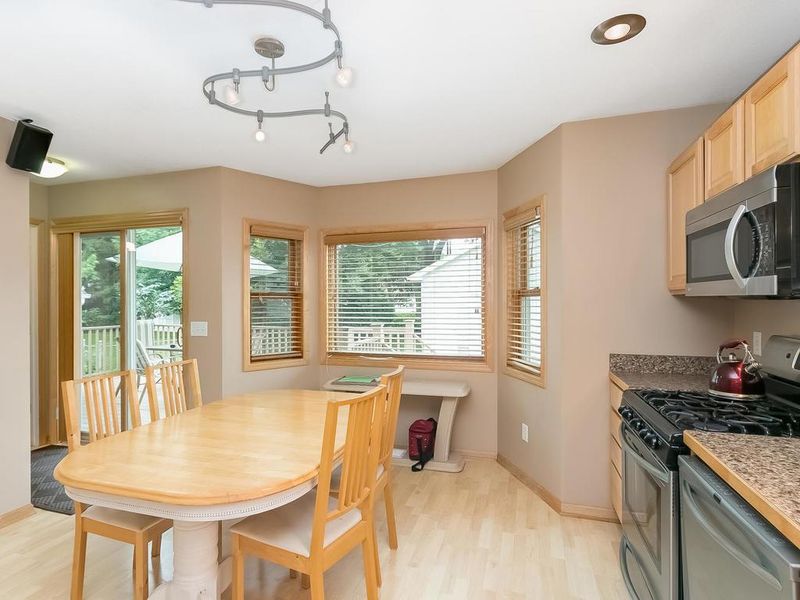 1009 Stryker Ave, West Saint Paul, MN 55118