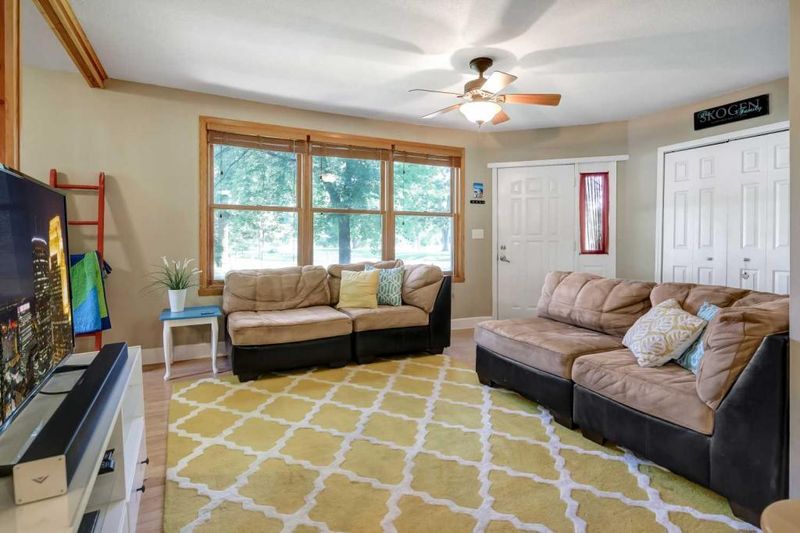 1870 Hinckley St, White Bear Lake, MN 55110