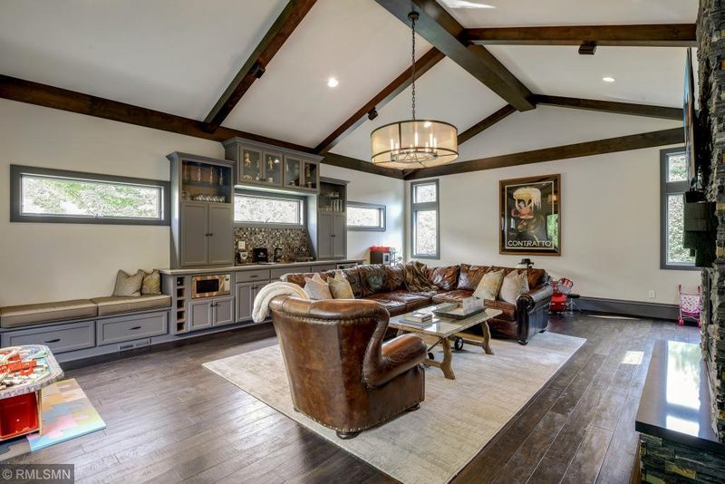 5935 Glencoe Rd, Excelsior, MN 55331