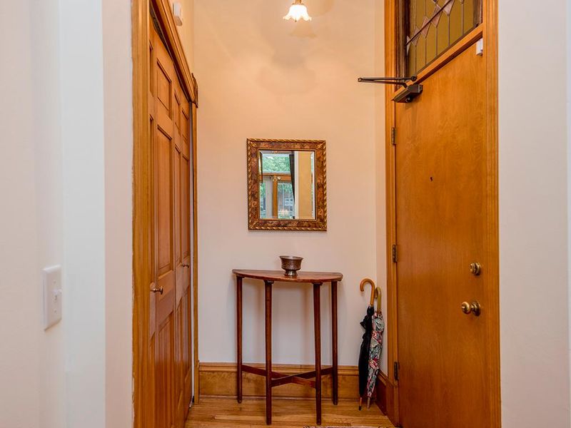 112 Western Ave N #1, Saint Paul, MN 55102