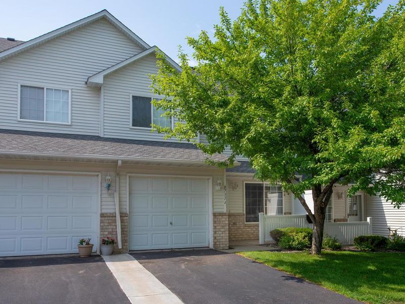 8731 Quarry Ridge Ln #I, Woodbury, MN 55125
