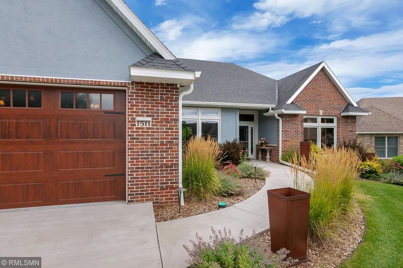 1511 Highland Trl, Saint Cloud, MN 56301