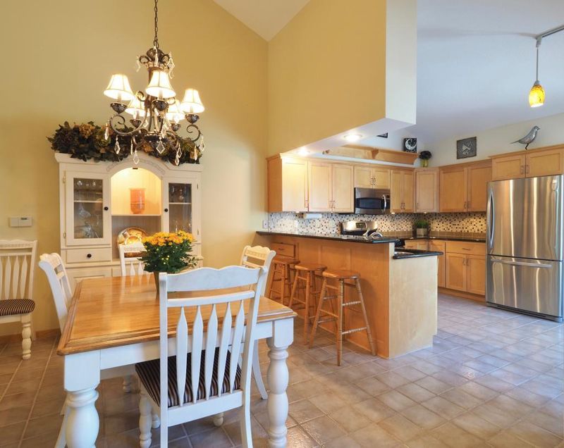 11149 Hyland Ter, Eden Prairie, MN 55344