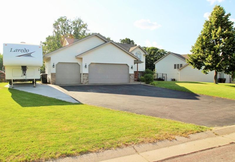 5510 Sterling Dr, Big Lake, MN 55309