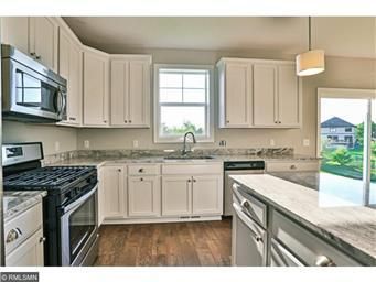 3208 Linden Ln N, Lake Elmo, MN 55042