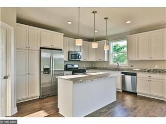 3208 Linden Ln N, Lake Elmo, MN 55042