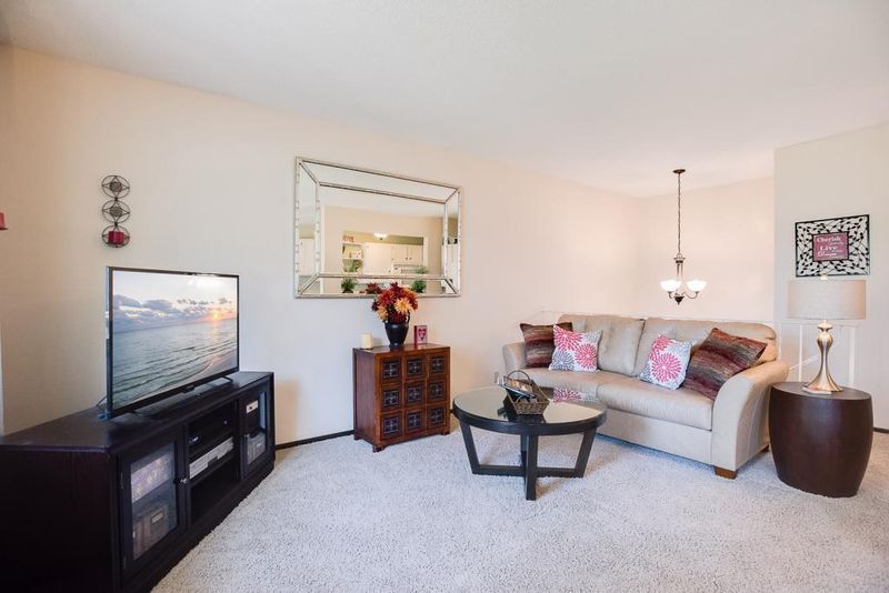 10442 Decatur Ave S, Bloomington, MN 55438