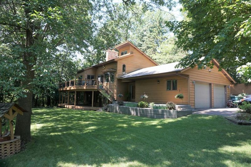6840 Siverts Ln NE, Fridley, MN 55432