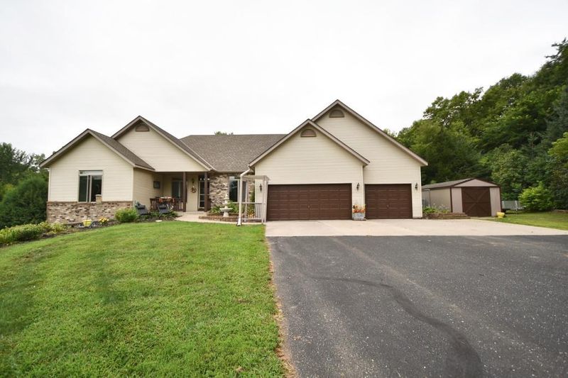 1628 Spring Creek Rd, Red Wing, MN 55066