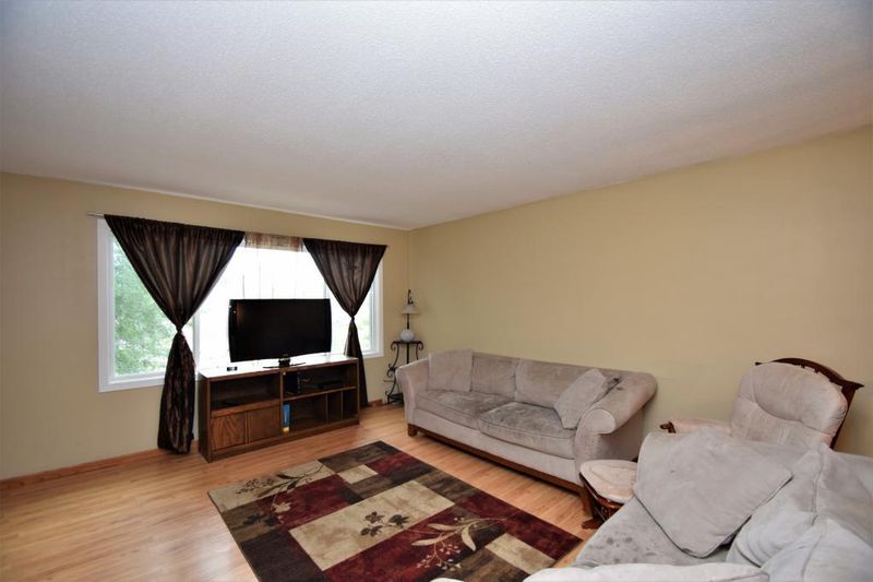 13842 Silverod Ct NW, Andover, MN 55304