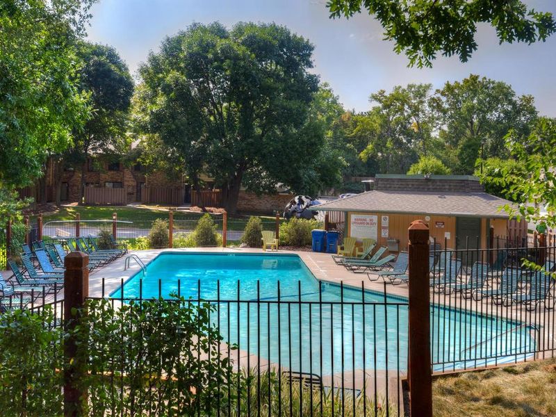 3720 Independence Ave S #132, Saint Louis Park, MN 55426