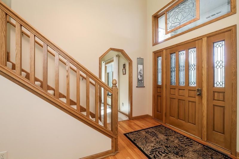 341 Wyndham Cir E, New Brighton, MN 55112