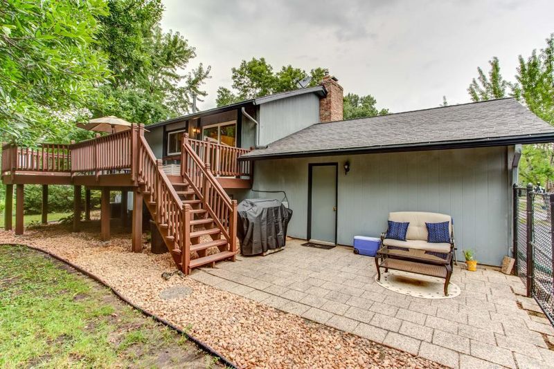 2405 E 122nd St, Burnsville, MN 55337