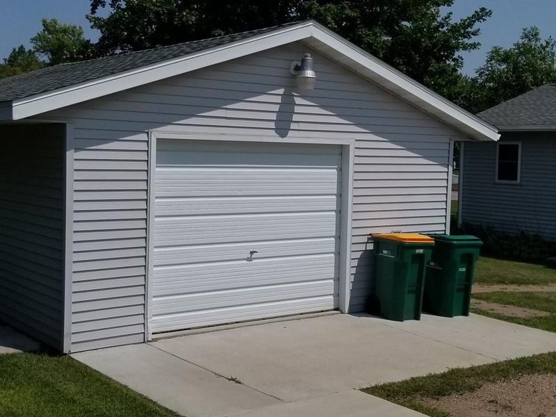 315 3rd St NW, Wadena, MN 56482