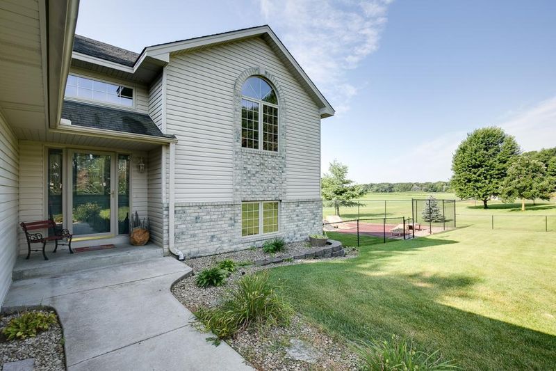 2962 149th Ave NE, Ham Lake, MN 55304